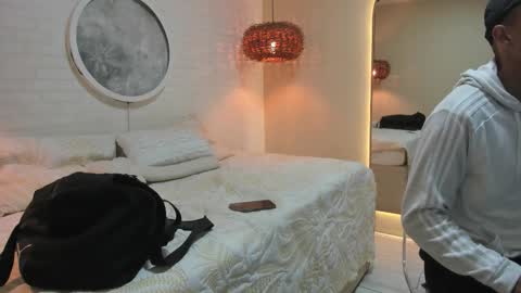 ARON BOLT online show from February 7, 10:41 am