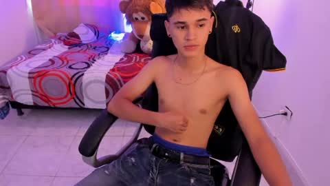 Aaron online show from May 26, 8:27 pm