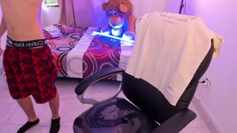 Aaron online show from June 2, 10:34 pm