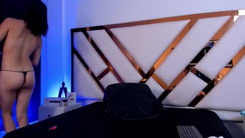 Aron cruz  online show from March 3, 1:39 pm