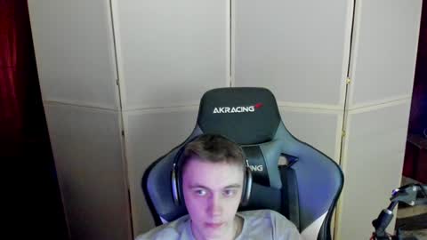 Snapshot of aron_neall chatting on December 3, 9:34 pm biggest penis online show from December 3, 9:34 pm