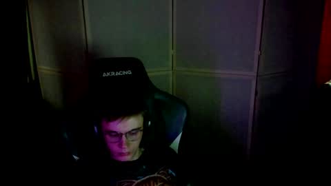 Snapshot of aron_neall chatting on January 11, 10:19 am biggest penis online show from January 11, 10:19 am