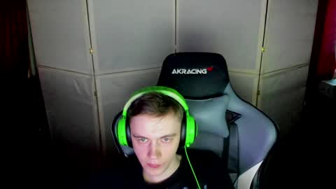 Snapshot of aron_neall chatting on January 13, 12:45 pm biggest penis online show from January 13, 12:45 pm