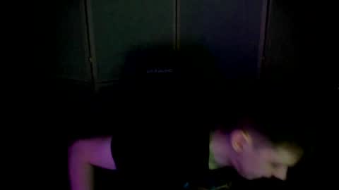 Snapshot of aron_neall chatting on January 15, 6:33 am biggest penis online show from January 15, 6:33 am