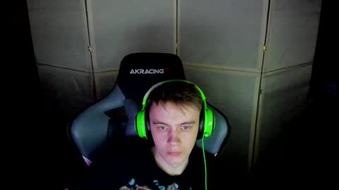 Snapshot of aron_neall chatting on January 15, 5:37 pm biggest penis online show from January 15, 5:37 pm