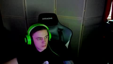 Snapshot of aron_neall chatting on January 31, 12:18 pm biggest penis online show from January 31, 12:18 pm