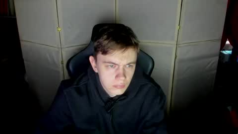 Snapshot of aron_neall chatting on February 18, 6:26 am biggest penis online show from February 18, 6:26 am