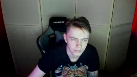 Snapshot of aron_neall chatting on February 24, 5:54 am biggest penis online show from February 24, 5:54 am