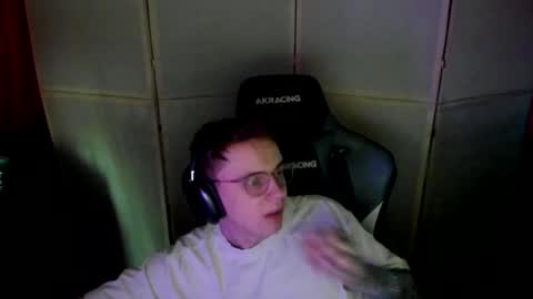 Snapshot of aron_neall chatting on March 12, 2:01 pm biggest penis online show from March 12, 2:01 pm