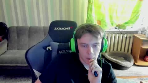 Snapshot of aron_neall chatting on October 7, 8:33 am biggest penis online show from October 7, 8:33 am