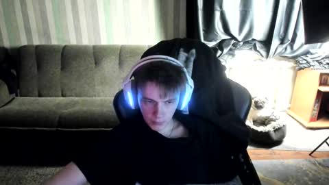 Snapshot of aron_neall chatting on January 8, 6:05 am biggest penis online show from January 8, 6:05 am