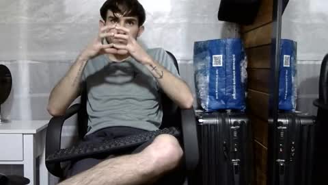 Snapshot of arongfranco chatting on October 31, 3:40 am Aron G Franco online show from October 31, 3:40 am