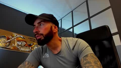 AronGrant online show from March 13, 9:49 am