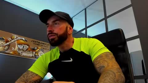 AronGrant online show from June 25, 9:03 am