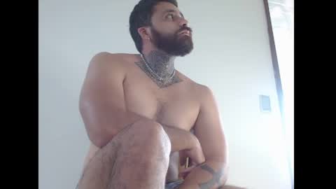 Snapshot of aronmiller404 chatting on October 28, 8:11 pm aronmiller online show from October 28, 8:11 pm