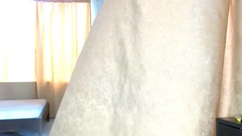 Snapshot of aronmiller404 chatting on December 4, 6:49 pm aronmiller online show from December 4, 6:49 pm