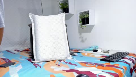 Snapshot of aronxx_ chatting on February 6, 10:15 am BLACK FRIDAY 55 OFF ON MY ONLYFANS. online show from February 6, 10:15 am