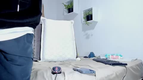 Snapshot of aronxx_ chatting on March 2, 10:56 am BLACK FRIDAY 55 OFF ON MY ONLYFANS. online show from March 2, 10:56 am