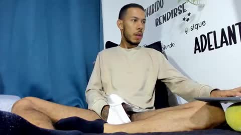 Snapshot of aronxx_ chatting on December 15, 7:56 am BLACK FRIDAY 55 OFF ON MY ONLYFANS. online show from December 15, 7:56 am