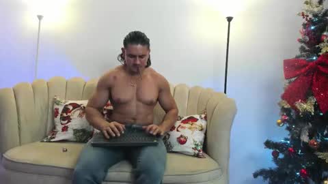 Snapshot of aroon_connor chatting on November 16, 11:54 pm online show from November 16, 11:54 pm