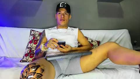 AROON HOT online show from March 6, 11:56 pm