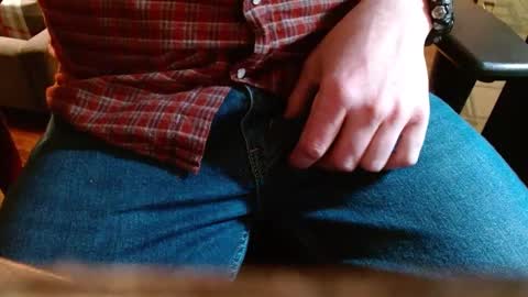 Snapshot of arrrr3 chatting on December 7, 8:27 pm arrrr3 online show from December 7, 8:27 pm