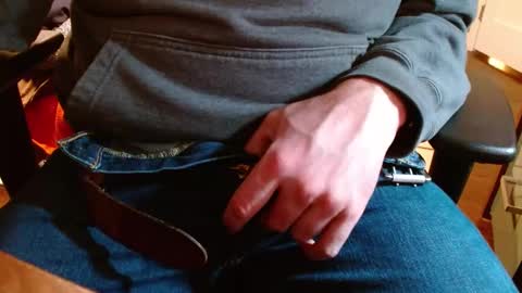 Snapshot of arrrr3 chatting on December 13, 2:54 am arrrr3 online show from December 13, 2:54 am