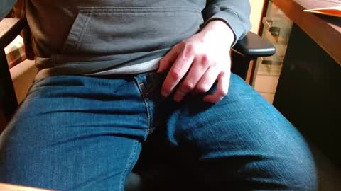 Snapshot of arrrr3 chatting on January 2, 2:54 am arrrr3 online show from January 2, 2:54 am