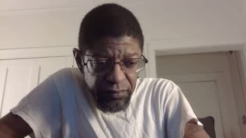 Snapshot of arteblazze chatting on February 1, 12:40 am Arteblazze not daddy boy bitch or nigga online show from February 1, 12:40 am