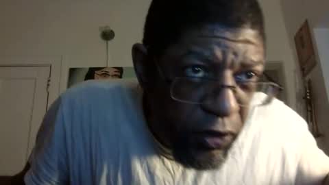 Snapshot of arteblazze chatting on February 1, 12:47 pm Arteblazze not daddy boy bitch or nigga online show from February 1, 12:47 pm