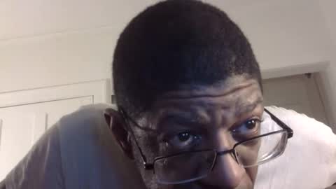 Snapshot of arteblazze chatting on February 3, 12:58 am Arteblazze not daddy boy bitch or nigga online show from February 3, 12:58 am