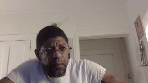 Snapshot of arteblazze chatting on February 8, 1:54 am Arteblazze not daddy boy bitch or nigga online show from February 8, 1:54 am