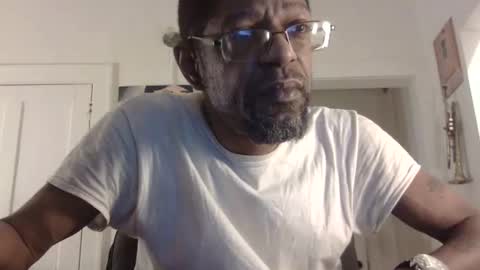 Snapshot of arteblazze chatting on February 9, 11:15 pm Arteblazze not daddy boy bitch or nigga online show from February 9, 11:15 pm