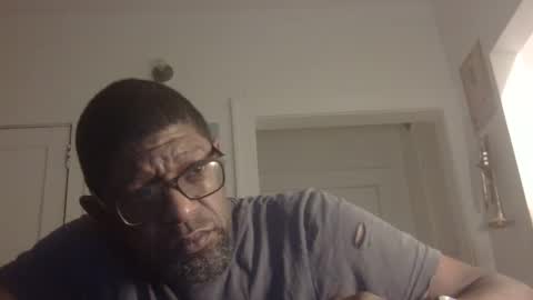 Snapshot of arteblazze chatting on September 27, 1:54 am Arteblazze not daddy boy bitch or nigga online show from September 27, 1:54 am