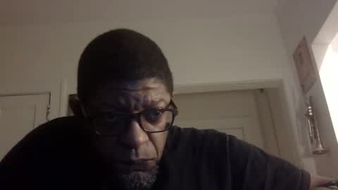 Snapshot of arteblazze chatting on October 6, 2:09 am Arteblazze not daddy boy bitch or nigga online show from October 6, 2:09 am