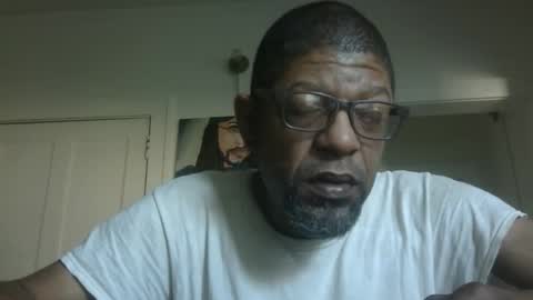 Snapshot of arteblazze chatting on October 9, 2:26 pm Arteblazze not daddy boy bitch or nigga online show from October 9, 2:26 pm