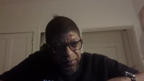 Snapshot of arteblazze chatting on October 13, 2:33 am Arteblazze not daddy boy bitch or nigga online show from October 13, 2:33 am