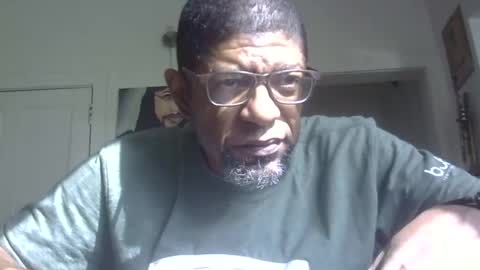 Snapshot of arteblazze chatting on October 20, 7:03 pm Arteblazze not daddy boy bitch or nigga online show from October 20, 7:03 pm