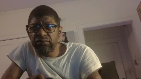 Snapshot of arteblazze chatting on June 21, 2:03 am Arteblazze not daddy boy bitch or nigga online show from June 21, 2:03 am