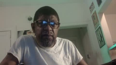 Snapshot of arteblazze chatting on June 29, 1:56 am Arteblazze not daddy boy bitch or nigga online show from June 29, 1:56 am