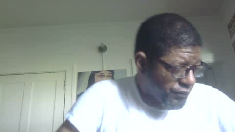Snapshot of arteblazze chatting on July 2, 4:02 pm Arteblazze not daddy boy bitch or nigga online show from July 2, 4:02 pm