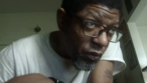 Snapshot of arteblazze chatting on July 17, 12:34 pm Arteblazze not daddy boy bitch or nigga online show from July 17, 12:34 pm