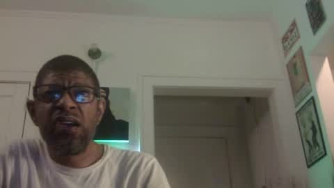 Snapshot of arteblazze chatting on July 20, 3:10 am Arteblazze not daddy boy bitch or nigga online show from July 20, 3:10 am