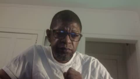 Snapshot of arteblazze chatting on July 21, 2:03 am Arteblazze not daddy boy bitch or nigga online show from July 21, 2:03 am