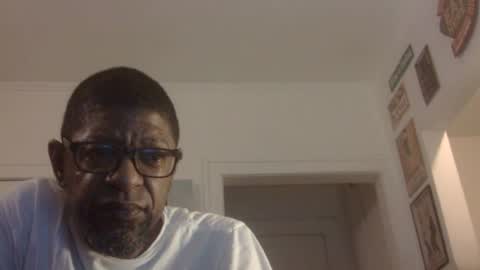 Snapshot of arteblazze chatting on July 28, 2:07 am Arteblazze not daddy boy bitch or nigga online show from July 28, 2:07 am