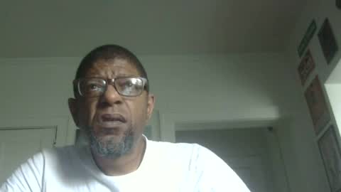 Snapshot of arteblazze chatting on July 28, 12:59 pm Arteblazze not daddy boy bitch or nigga online show from July 28, 12:59 pm
