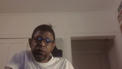 Snapshot of arteblazze chatting on July 30, 1:15 am Arteblazze not daddy boy bitch or nigga online show from July 30, 1:15 am