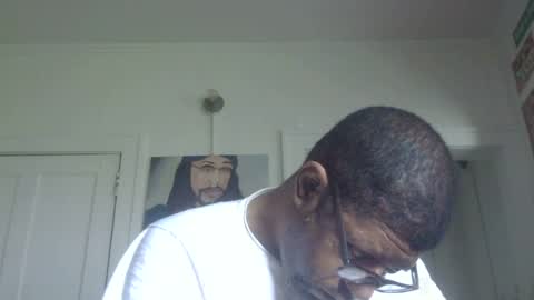 Snapshot of arteblazze chatting on July 30, 5:01 pm Arteblazze not daddy boy bitch or nigga online show from July 30, 5:01 pm
