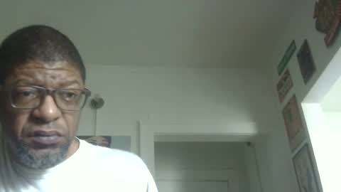 Snapshot of arteblazze chatting on July 31, 2:27 pm Arteblazze not daddy boy bitch or nigga online show from July 31, 2:27 pm