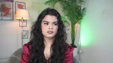 Chloe  online show from November 12, 9:25 pm